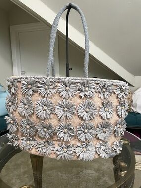 Woven Floral Appliqué Tote Bag in Beige and Light blue grey